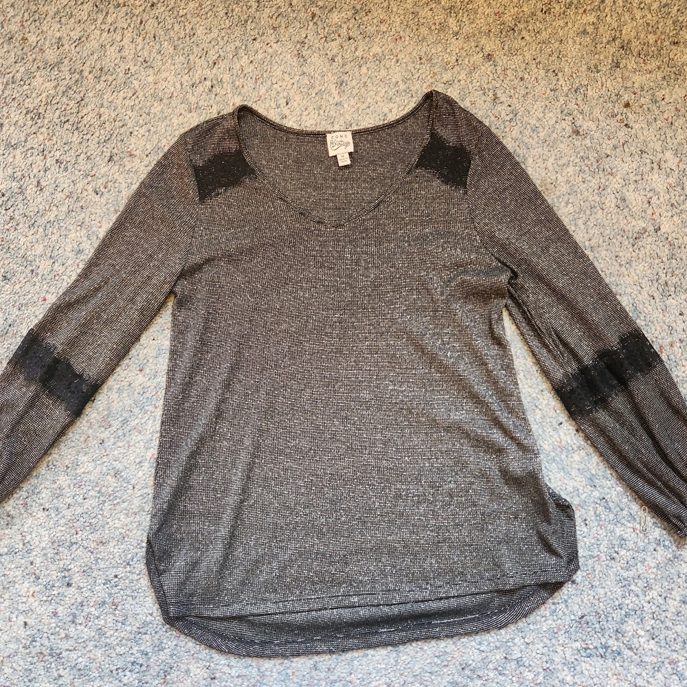 Womans Medium-black sparkle blouse